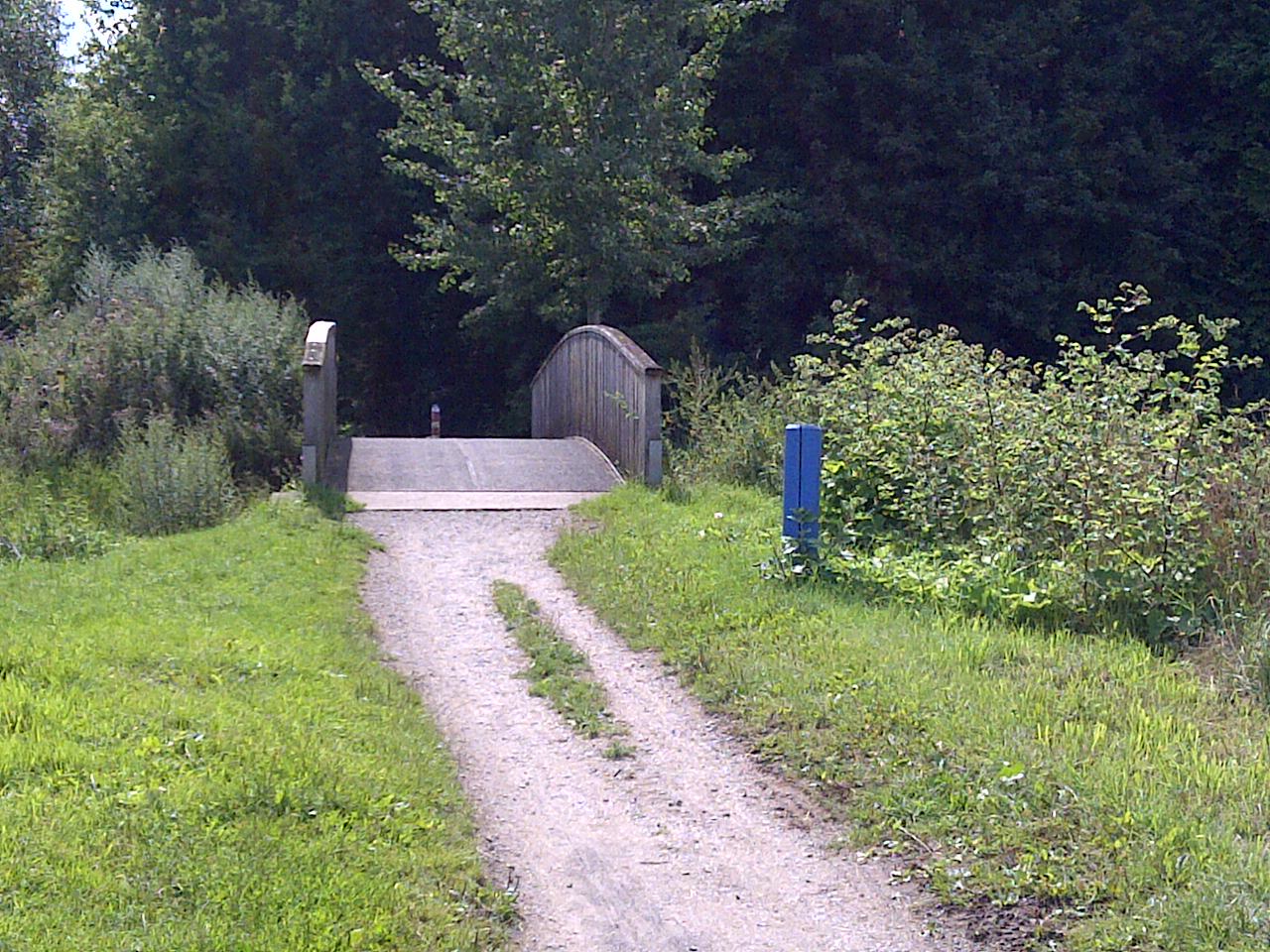 Grüner Ring Hannover Wegmarkierung Brücke Langenhagen